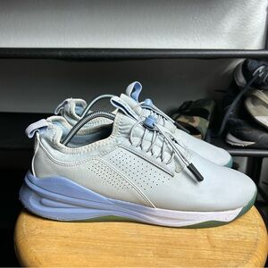 Clove nursing light grey blue sneakers